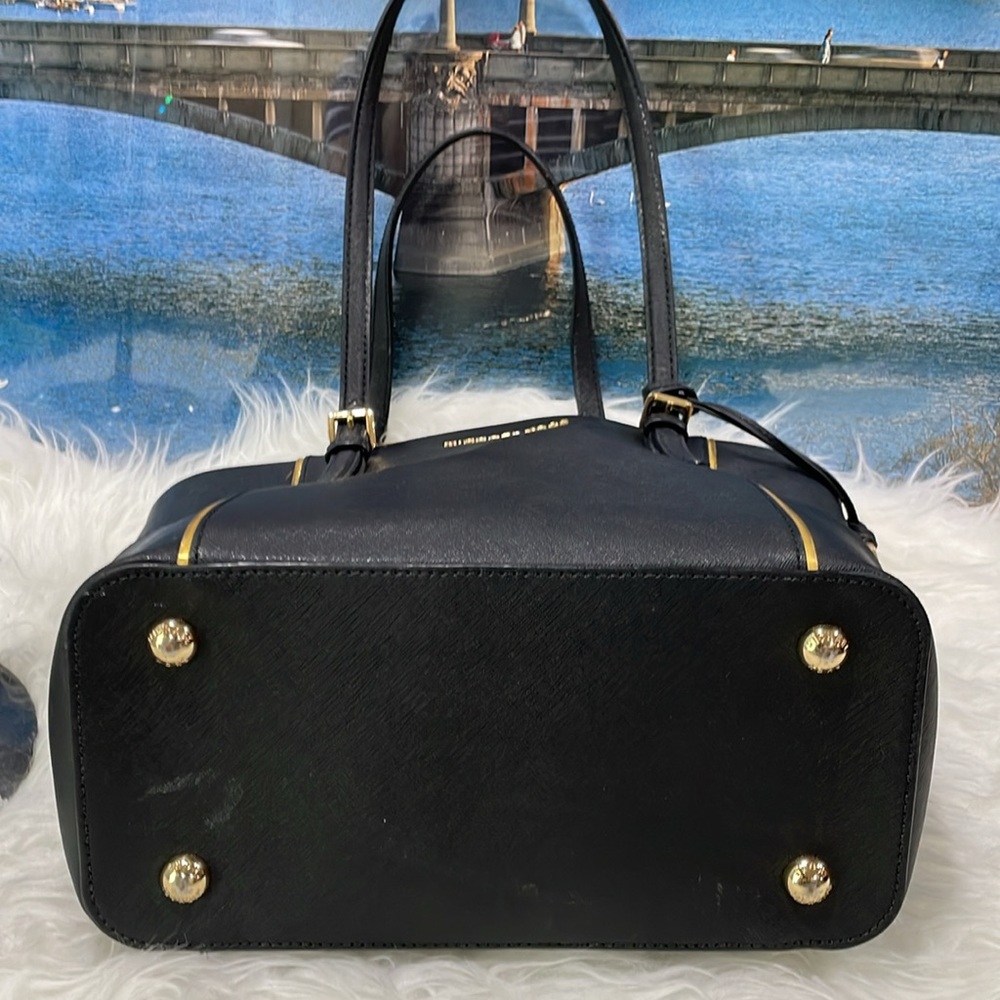 Michael Kors Tote - Picture 4 of 7